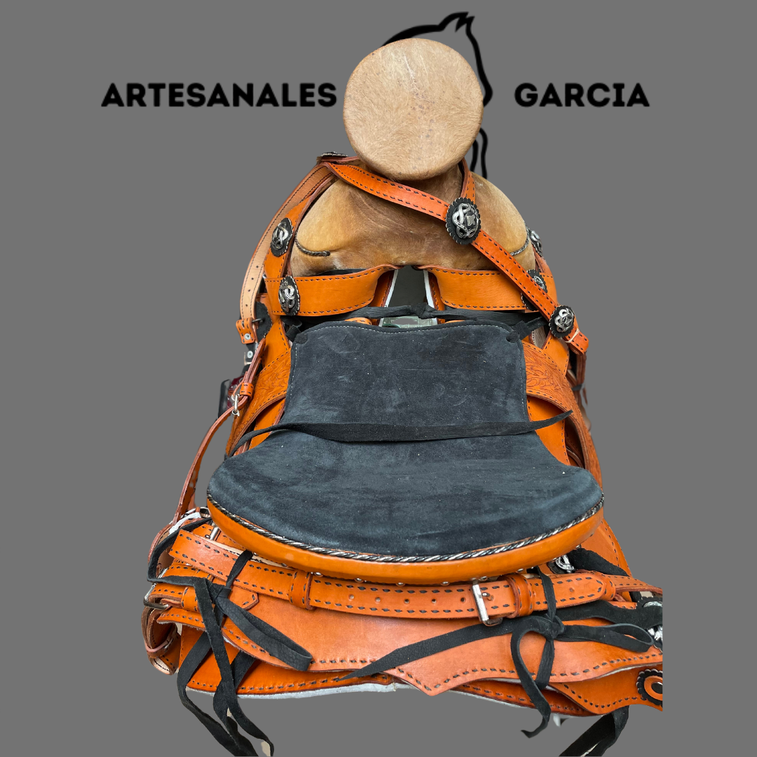 Montura Fuste Media Naranja Huevo de Toro Cola de Pato piel Fina