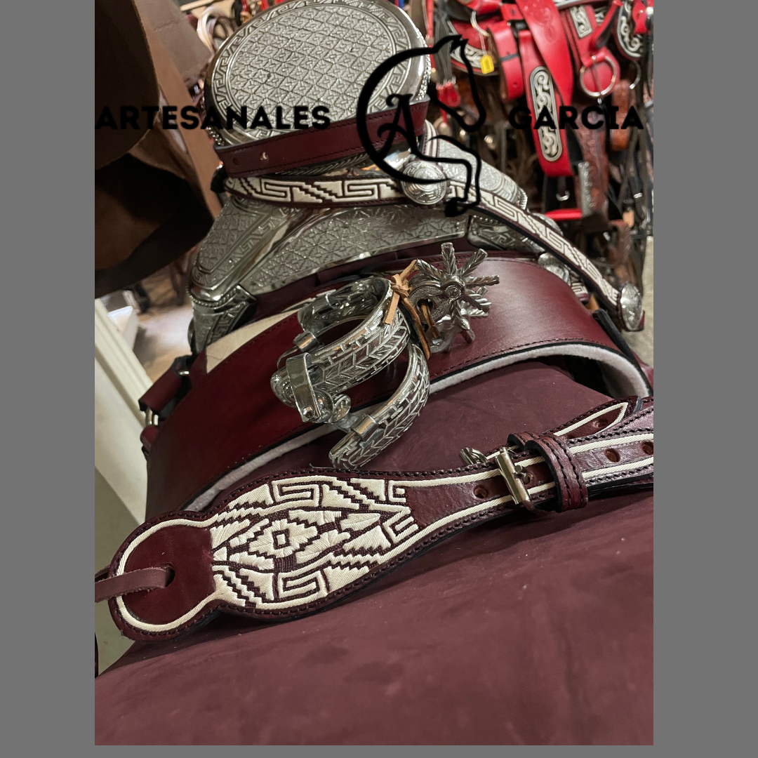 Montura Cola De Pato PiteadaPunta de Cruz Vino set Completo